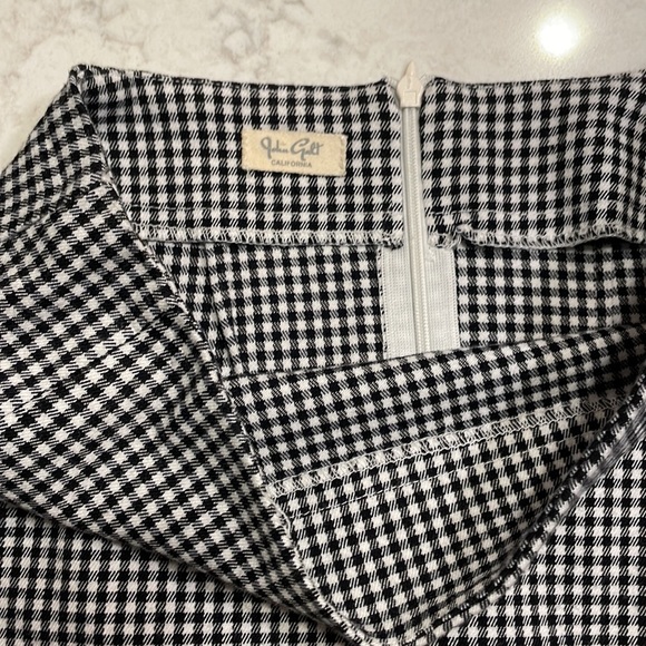 2 Brandy Melville Skirts - Picture 3 of 5